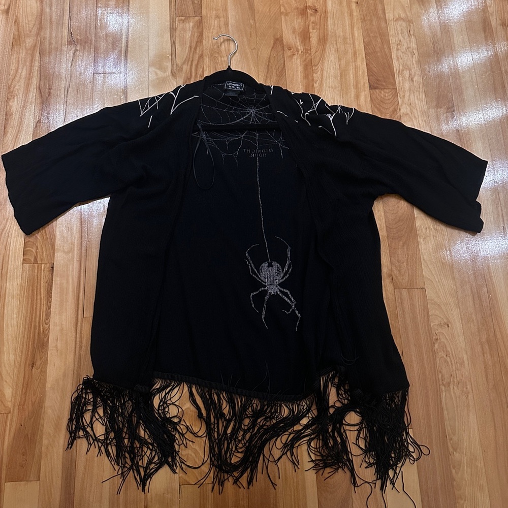 Midnight hour spiderweb - Picture 2 of 3
